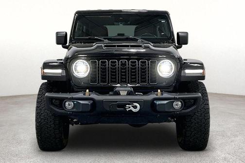 Black Clearcoat 2024 Jeep Wrangler Rubicon 392