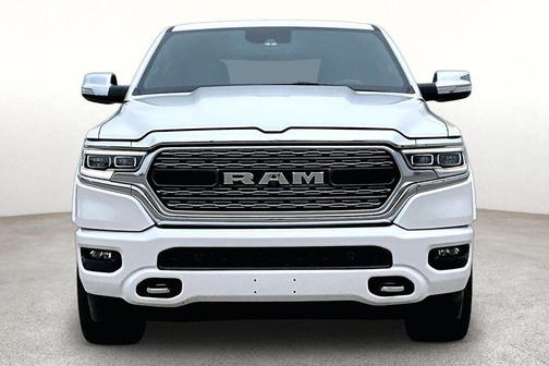 Ivory White Tri-Coat Pearlcoat 2021 RAM 1500 Limited