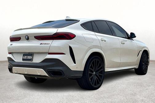 2022 BMW X6 M50i