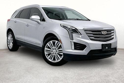 Radiant Silver Metallic 2018 Cadillac XT5 Premium Luxury