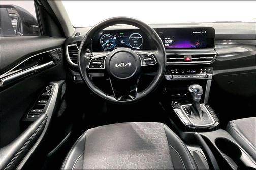 Gravity Gray 2024 Kia Seltos X-Line