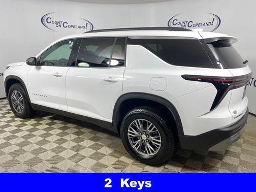 2025 Chevrolet Traverse LT