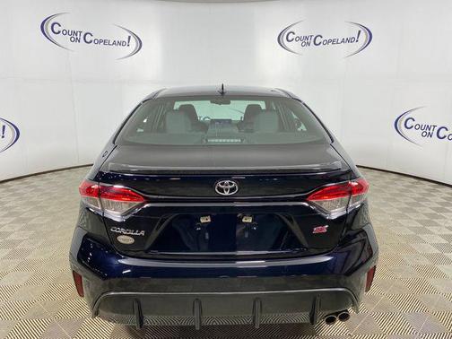 Midnight Black Metallic 2024 Toyota Corolla SE