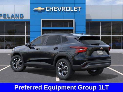 Mosaic Black Metallic 2026 Chevrolet Trax LT