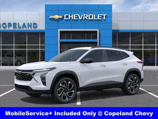 Summit White 2026 Chevrolet Trax FWD 2RS