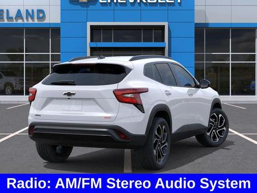 Summit White 2026 Chevrolet Trax FWD 2RS