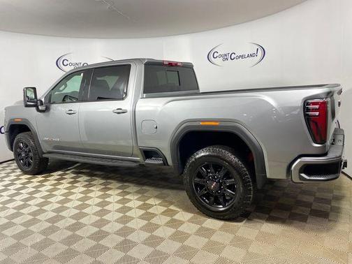 2025 GMC Sierra 2500 AT4