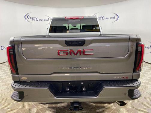 2025 GMC Sierra 2500 AT4