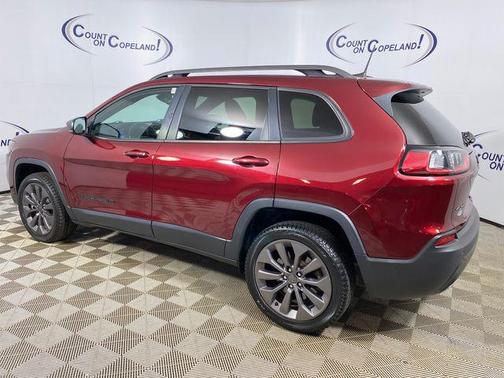 Velvet Red Pearlcoat 2021 Jeep Cherokee Latitude Lux