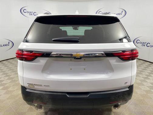 Summit White 2023 Chevrolet Traverse LT Leather
