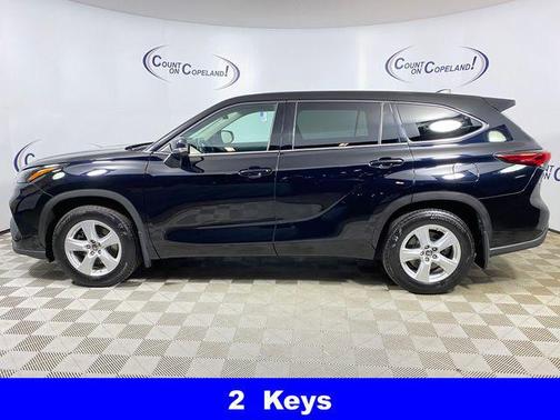 2022 Toyota Highlander LE