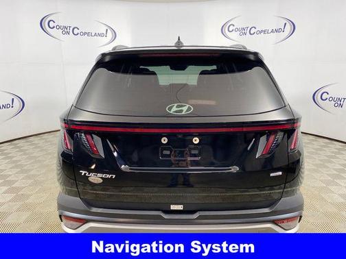 Phantom Black 2025 Hyundai TUCSON SEL Convenience