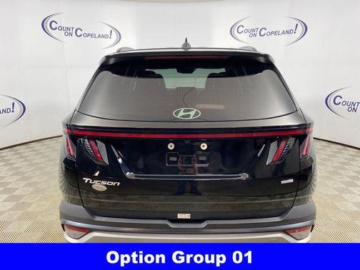 Phantom Black 2025 Hyundai TUCSON SEL Convenience