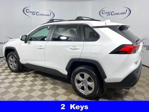 Ice Cap 2023 Toyota RAV4 XLE