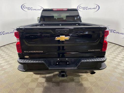 2022 Chevrolet Silverado 2500 Custom