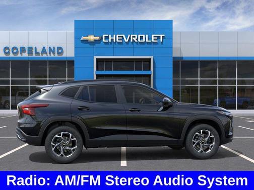 Mosaic Black Metallic 2026 Chevrolet Trax LT