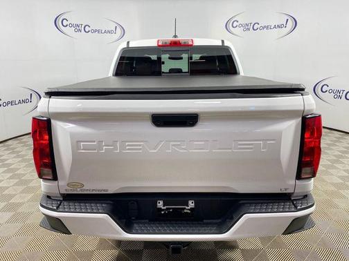 Summit White 2024 Chevrolet Colorado LT