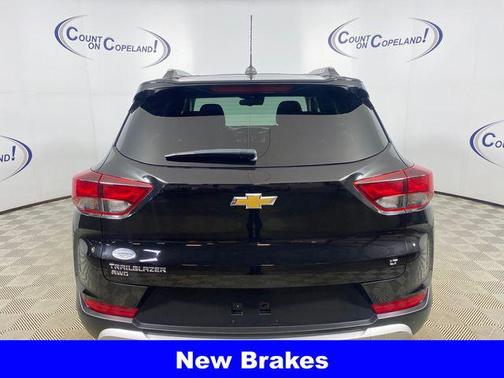 Mosaic Black Metallic 2022 Chevrolet Trailblazer LT