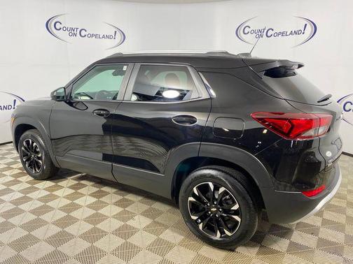 Mosaic Black Metallic 2022 Chevrolet Trailblazer LT