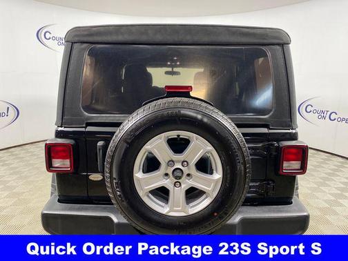 Black Clearcoat 2022 Jeep Wrangler Unlimited Sport