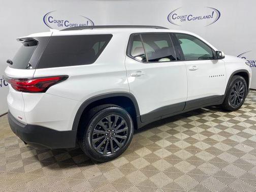 Summit White 2023 Chevrolet Traverse RS