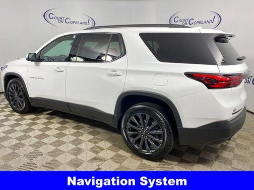 Summit White 2023 Chevrolet Traverse RS