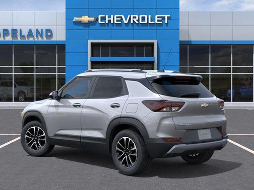 Sterling Gray Metallic 2026 Chevrolet Trailblazer LT