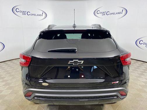 Mosaic Black Metallic 2024 Chevrolet Trax FWD 2RS