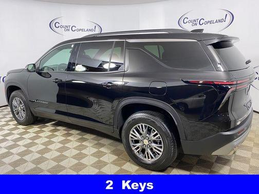 2025 Chevrolet Traverse LT