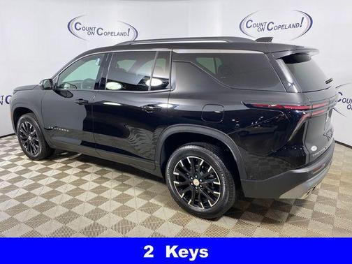 2025 Chevrolet Traverse LT