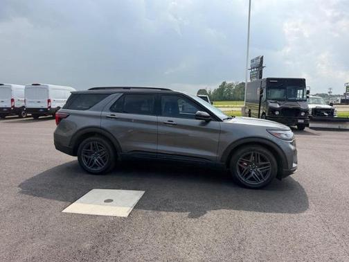 CARBONIZED GRAY METALLIC 2025 Ford Explorer ST