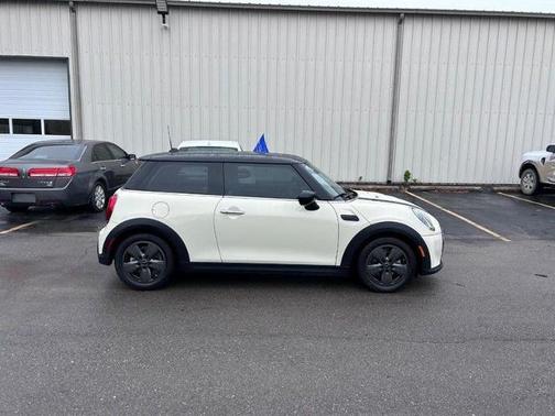 2023 MINI Hardtop COOPER