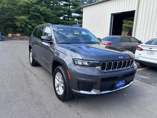 2023 Jeep Grand Cherokee LAREDO