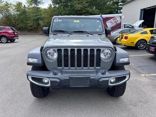 2023 Jeep Gladiator SPORT