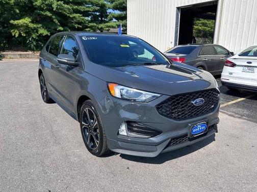 2021 Ford Edge ST