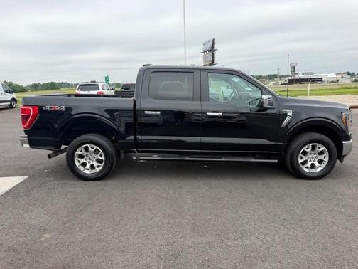 AGATE BLACK METALLIC 2023 Ford F-150 XLT
