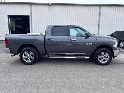 2018 RAM 1500 SLT