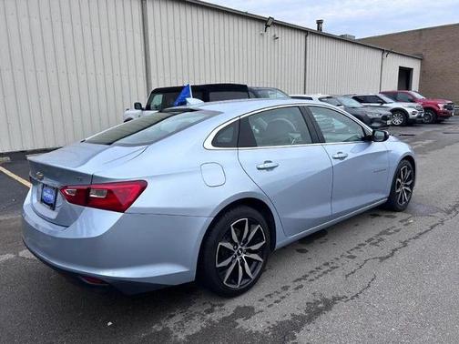 2017 Chevrolet Malibu LT W/1LT