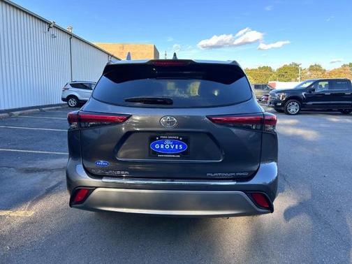 2022 Toyota Highlander PLATINUM