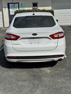 2016 Ford Fusion SE
