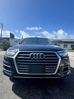 Orca Black Metallic 2019 Audi Q7 55 Premium Plus