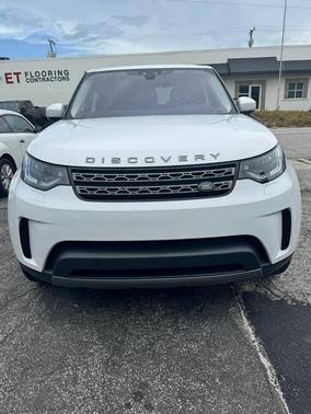 Fuji White 2020 Land Rover Discovery SE