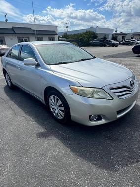 Classic Silver Metallic 2011 Toyota Camry