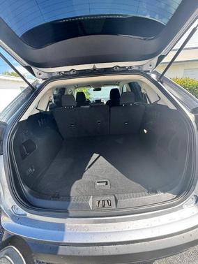 Iconic Silver 2022 Ford Edge SE