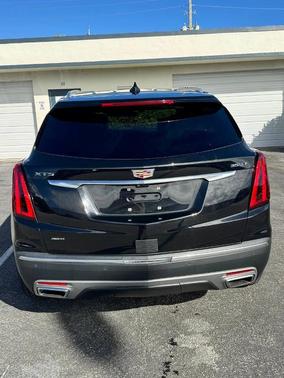2022 Cadillac XT5 Premium Luxury