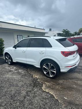 Glacier White Metallic 2021 Audi Q3 45 S line Premium