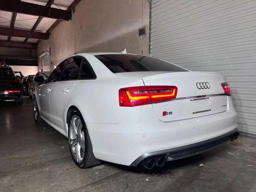 2013 Audi S6 4.0T Prestige
