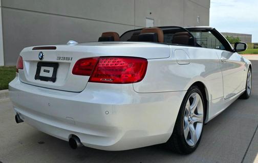 White 2013 BMW 335 335i Convertible 2D