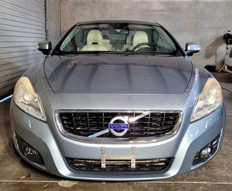 2011 Volvo C70 T5