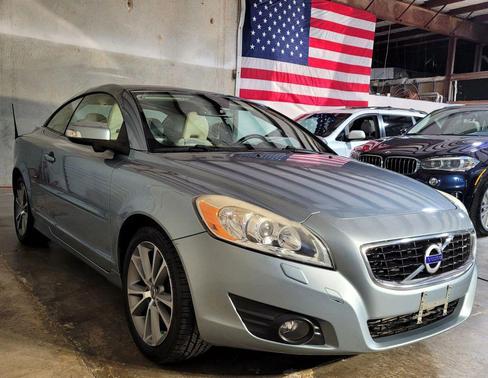 2011 Volvo C70 T5